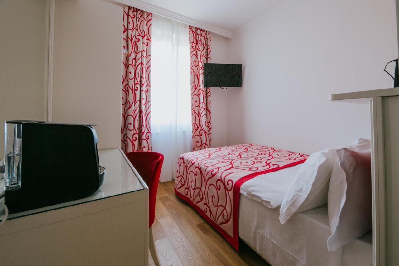 Hotel Citta' Di Parenzo Trieste Esterno foto