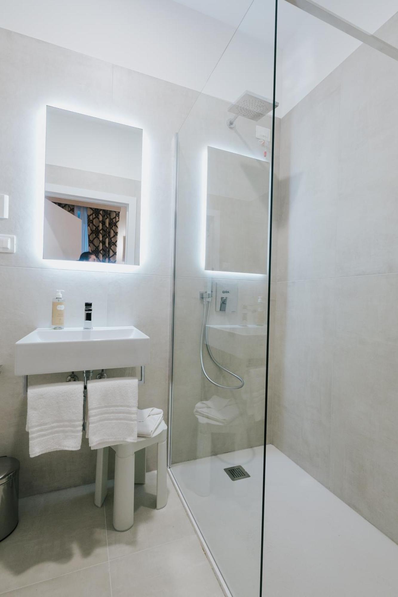 Hotel Citta' Di Parenzo Trieste Esterno foto